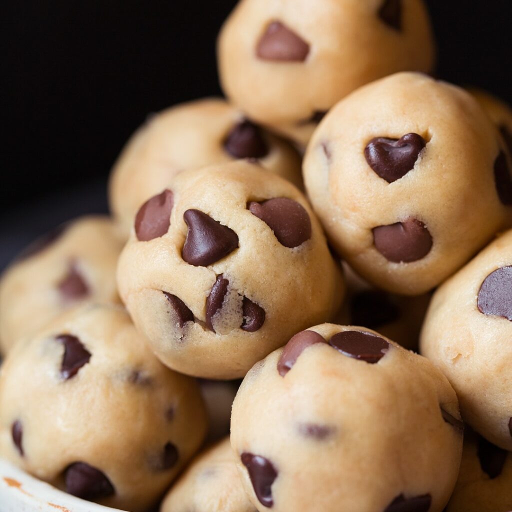 chocolate-chip-cookie-dough-bites-11-1
